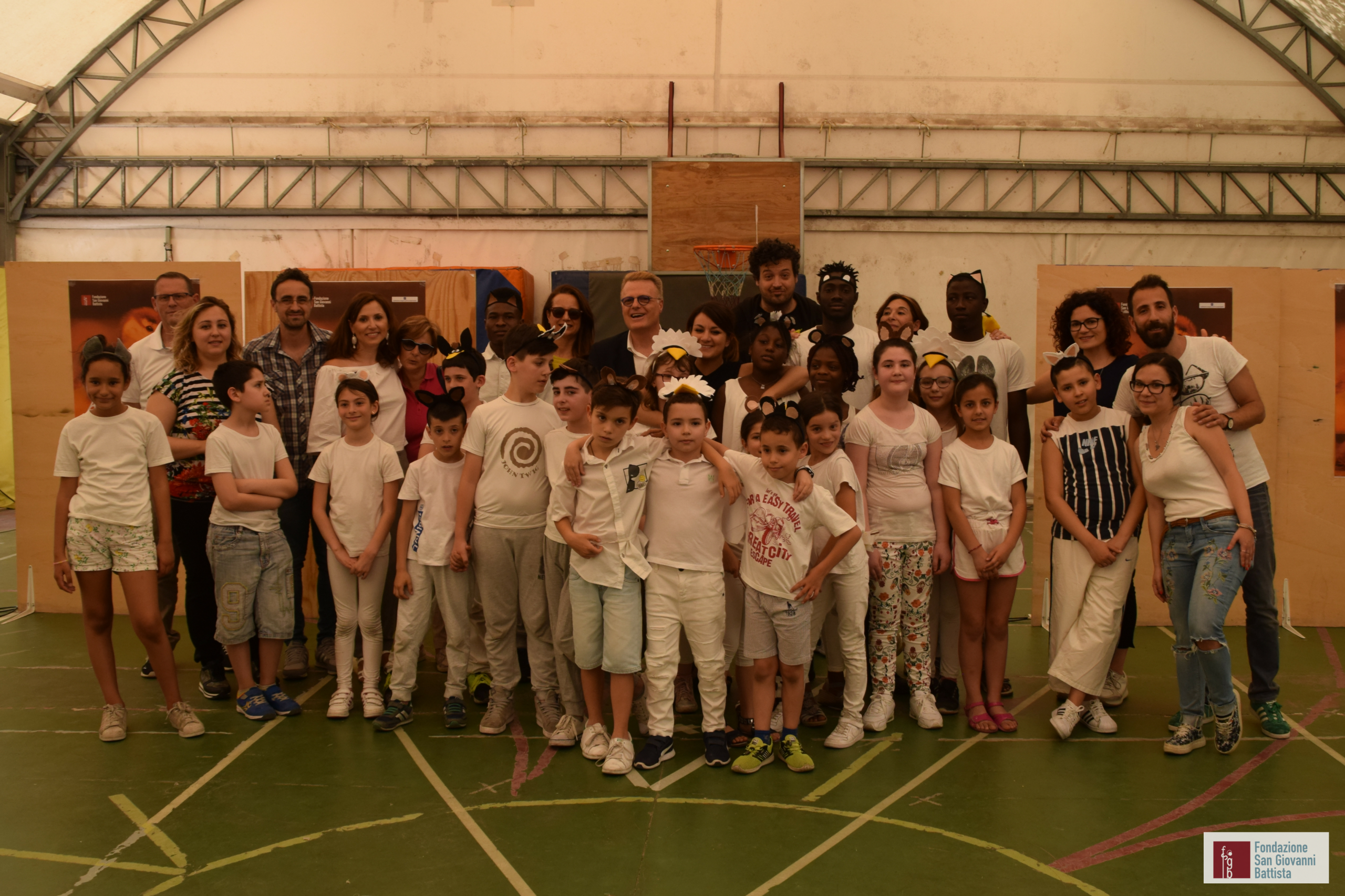 “Il brutto anatroccolo”, performance teatrale