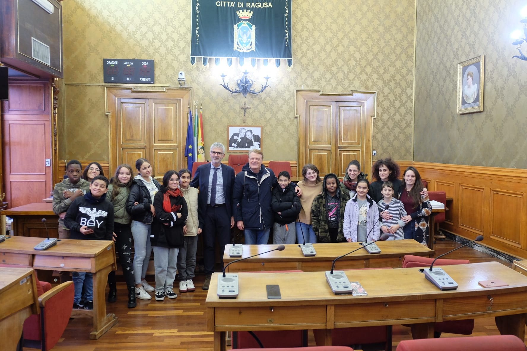 I ragazzi di “Saper sognare Mano nella mano” incontrano il sindaco Peppe Cassì